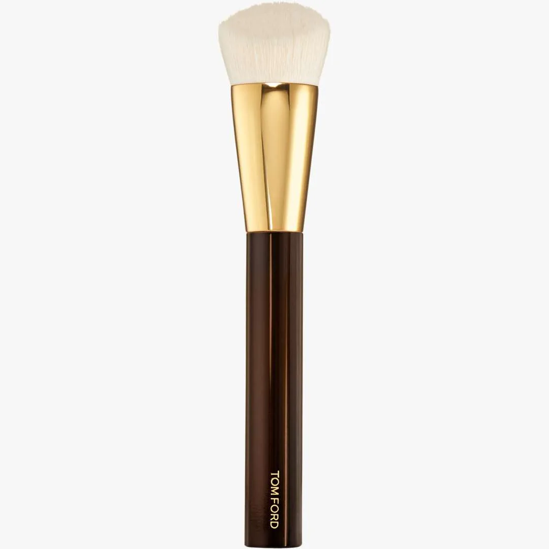 Shade and Illuminate Foundation Brush 2.5