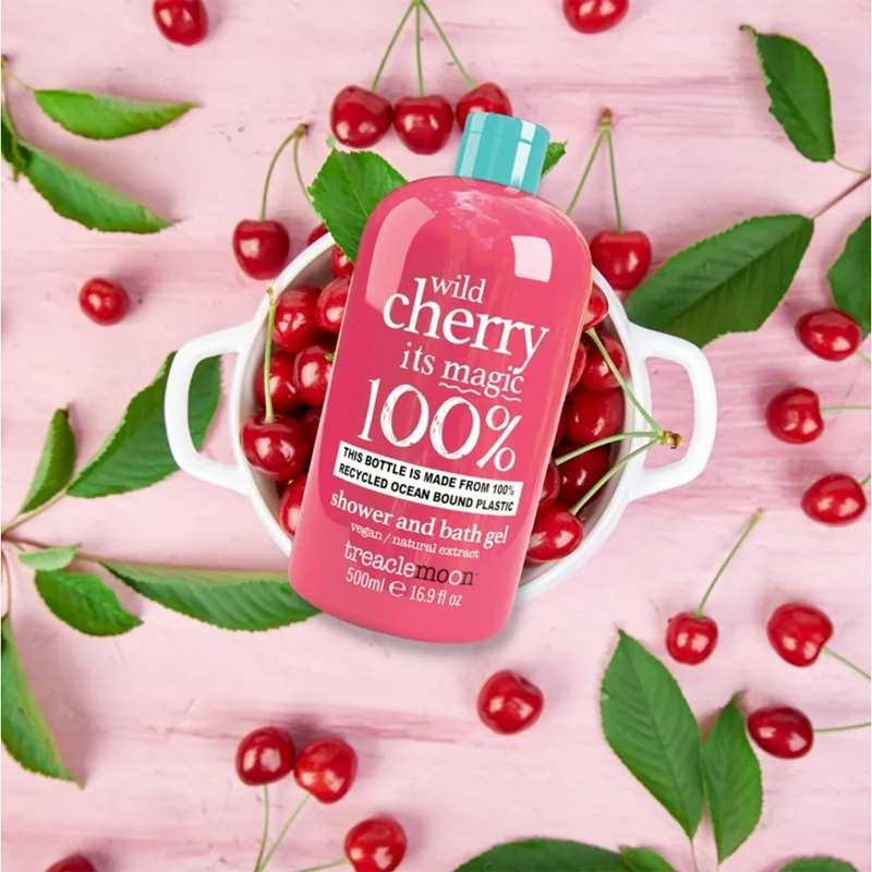 Treaclemoon Wild Cherry Magic Dusch- och badtvål 500 ml