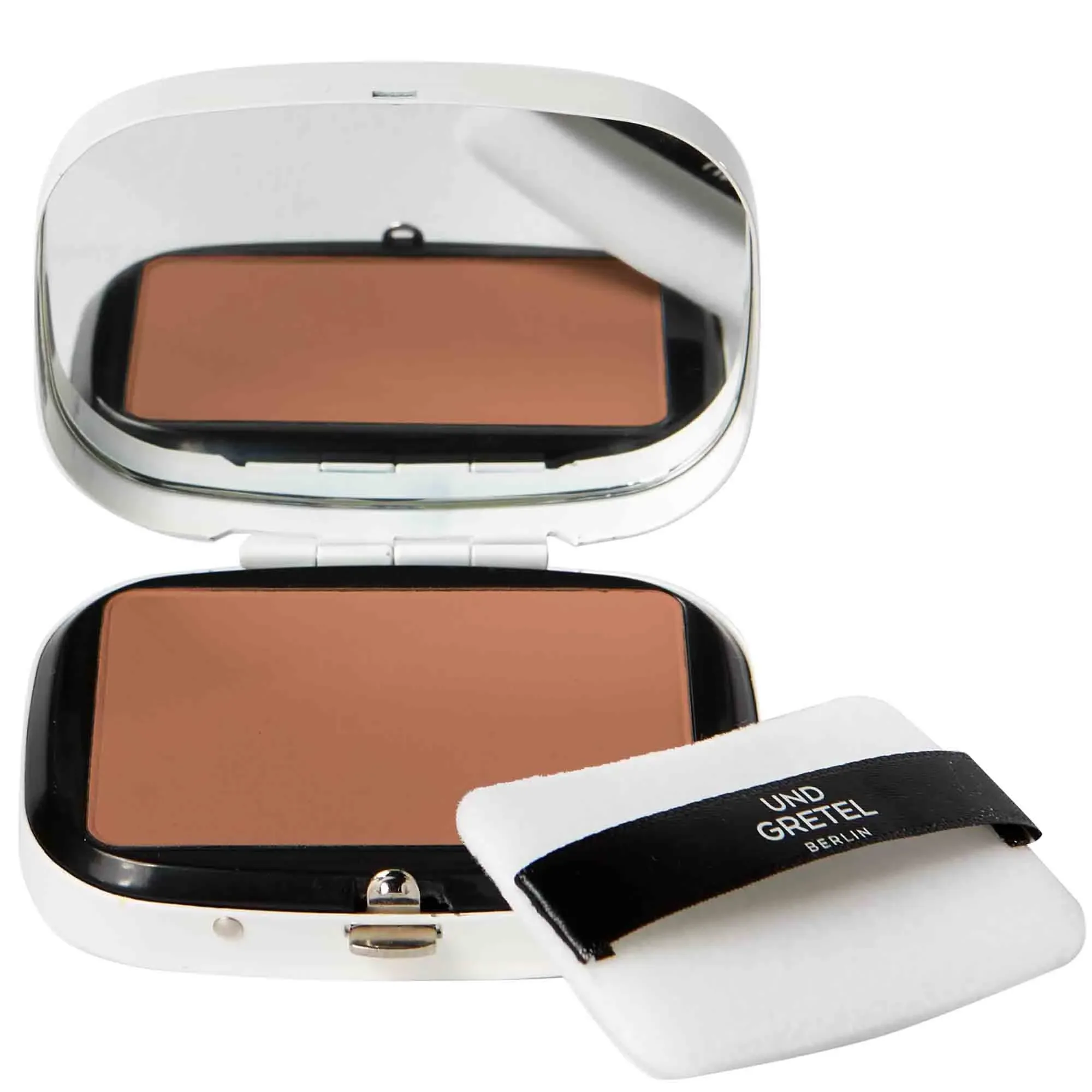 Und Gretel - ILGE Translucent Setting Powder Tanned 02