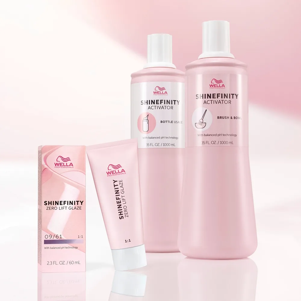 Wella Professionals Shinefinity Bottle värin kehite-emulsio vaaleille ja raidoitetuille hiuksille 60 ml