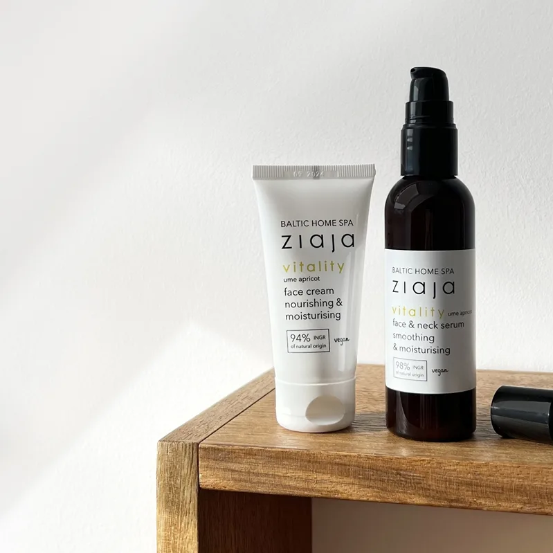 Ziaja Baltic Home Spa Vitality Mjukgörande serum för ansikte, hals och bröst 90 ml