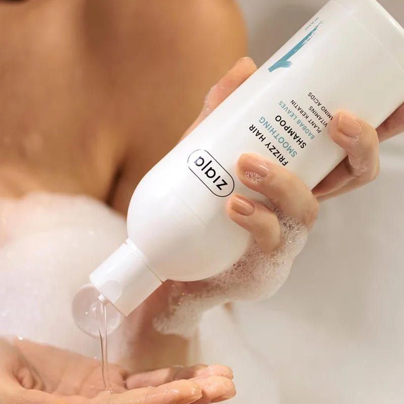 Ziaja Plant Essentials Baobab Leaves Udglattende shampoo til krøllet hår 400 ml